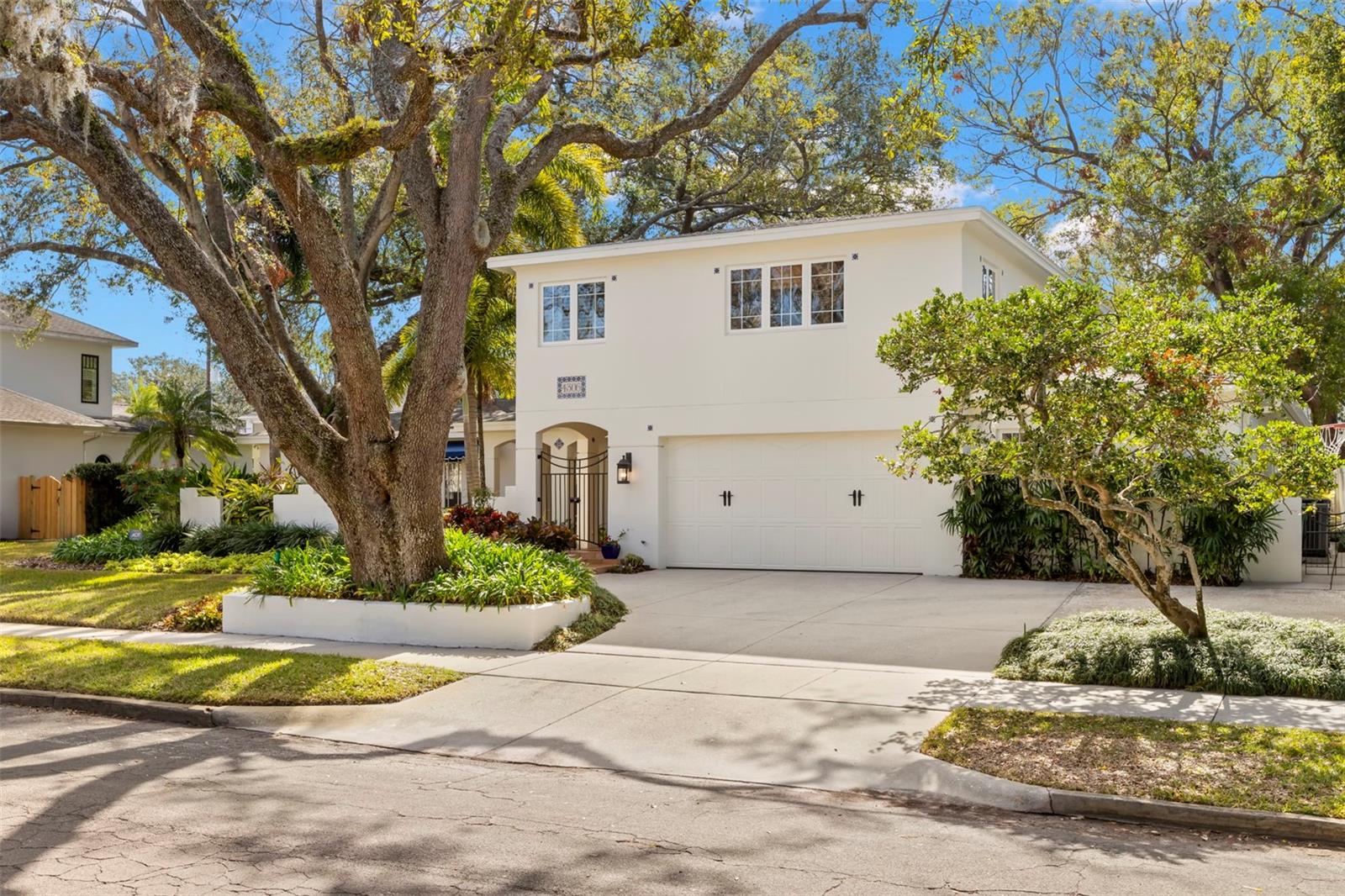 4306 W SWANN AVE, TAMPA, FL, 33609