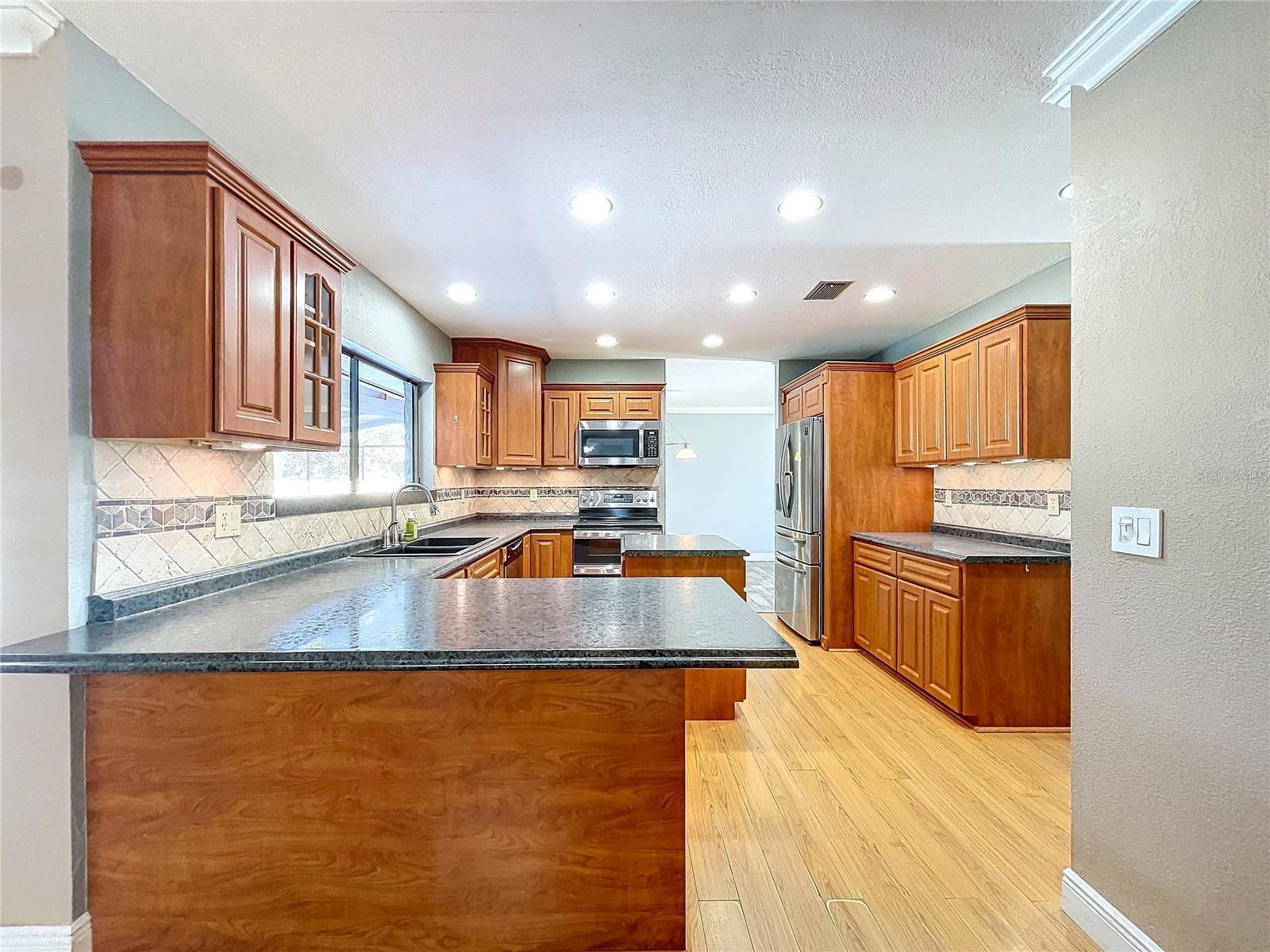 1126 SHADOWBROOK DR N, LAKELAND, FL, 33813