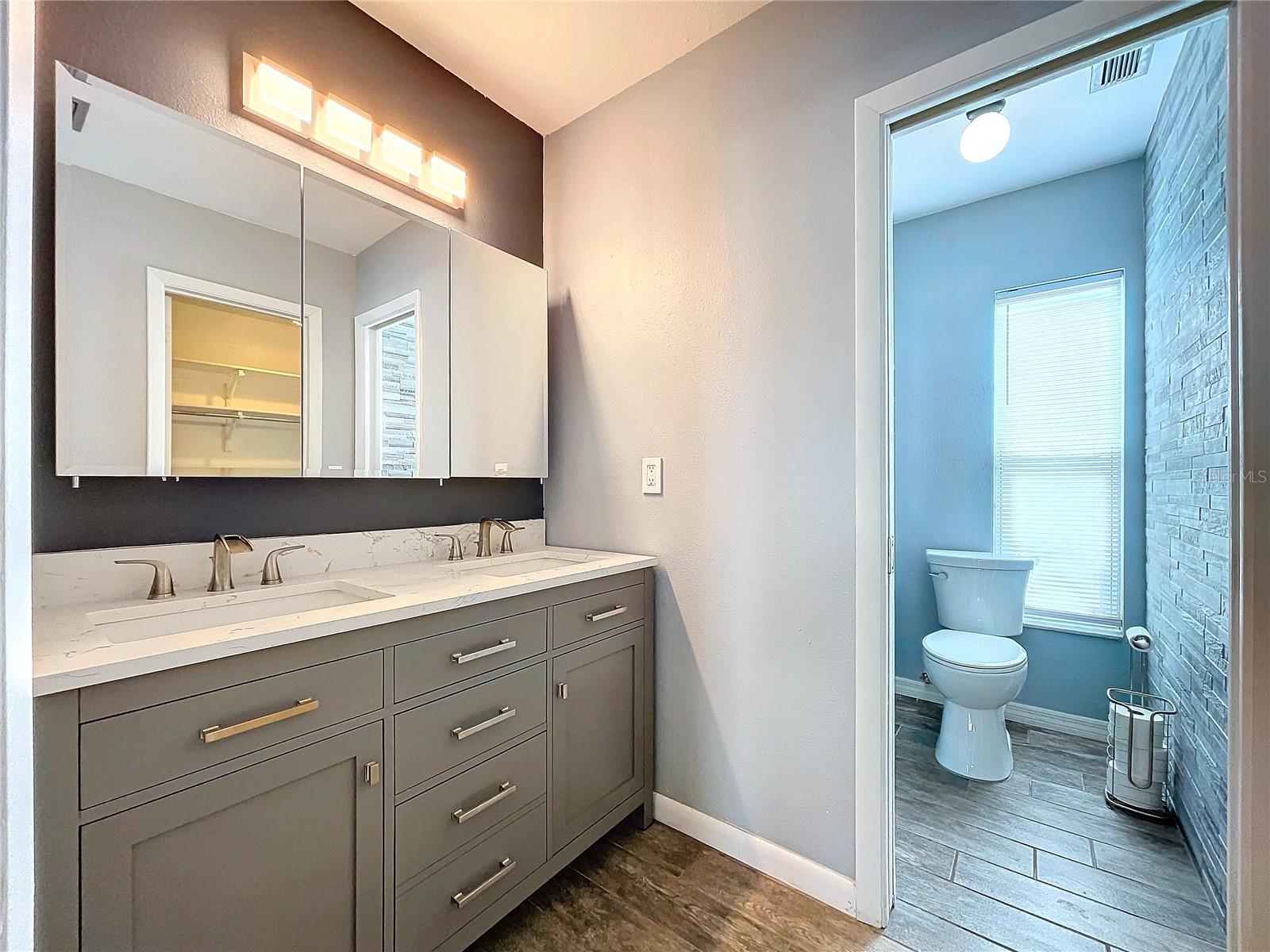 1126 SHADOWBROOK DR N, LAKELAND, FL, 33813