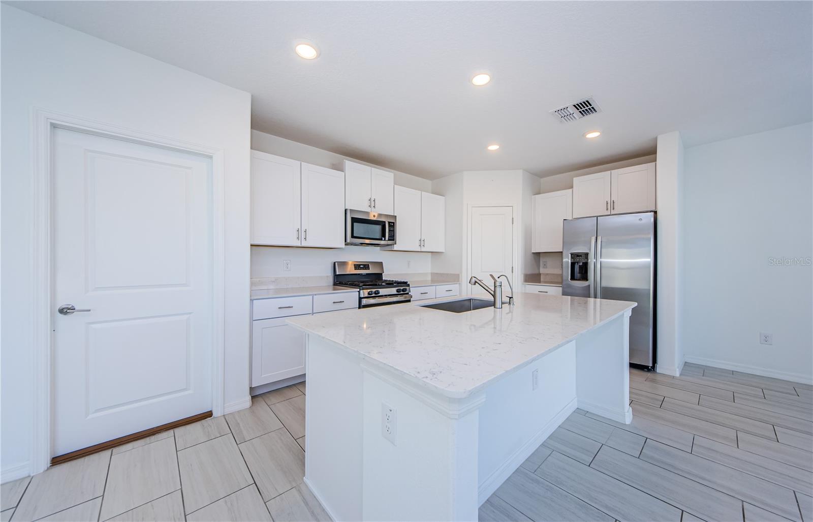 22433 STORYBOOK CABIN WAY, LAND O LAKES, FL, 34637