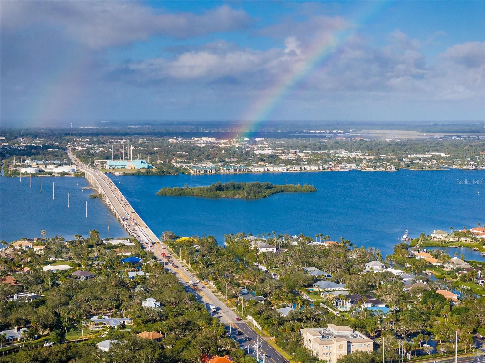 1700 OCEAN DR #202, VERO BEACH, FL, 32963