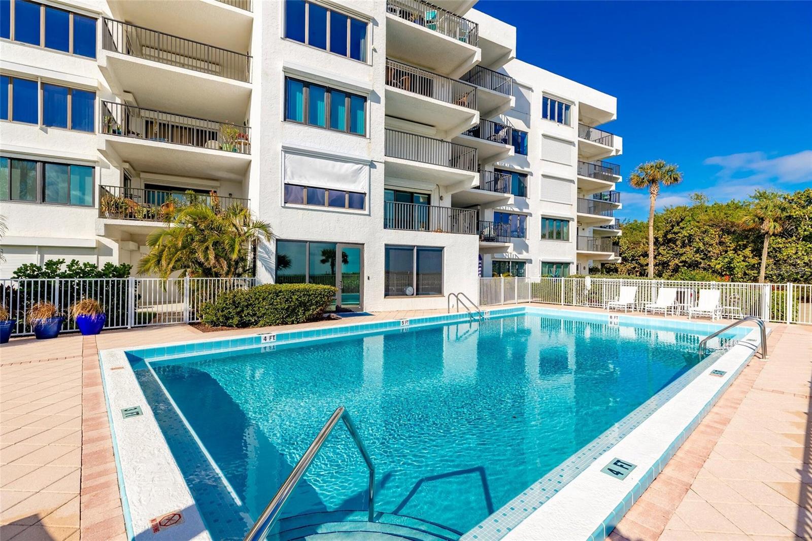 1700 OCEAN DR #202, VERO BEACH, FL, 32963