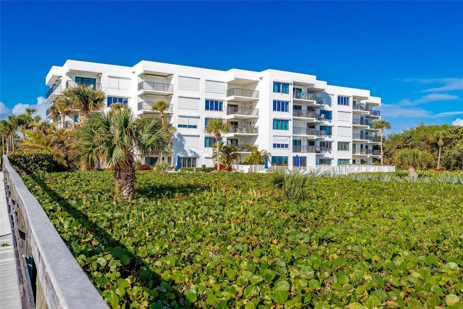 1700 OCEAN DR #202, VERO BEACH, FL, 32963
