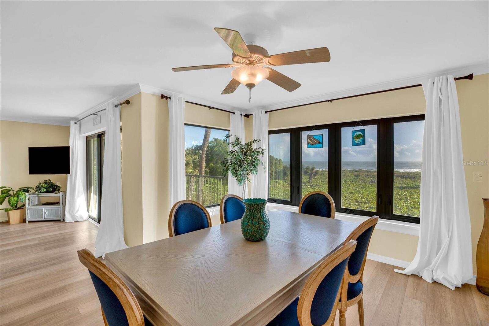 1700 OCEAN DR #202, VERO BEACH, FL, 32963