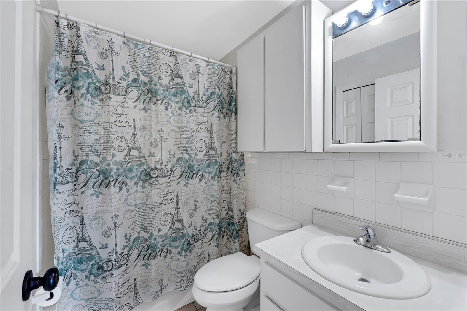 4006 FAWN CIR, TAMPA, FL, 33610
