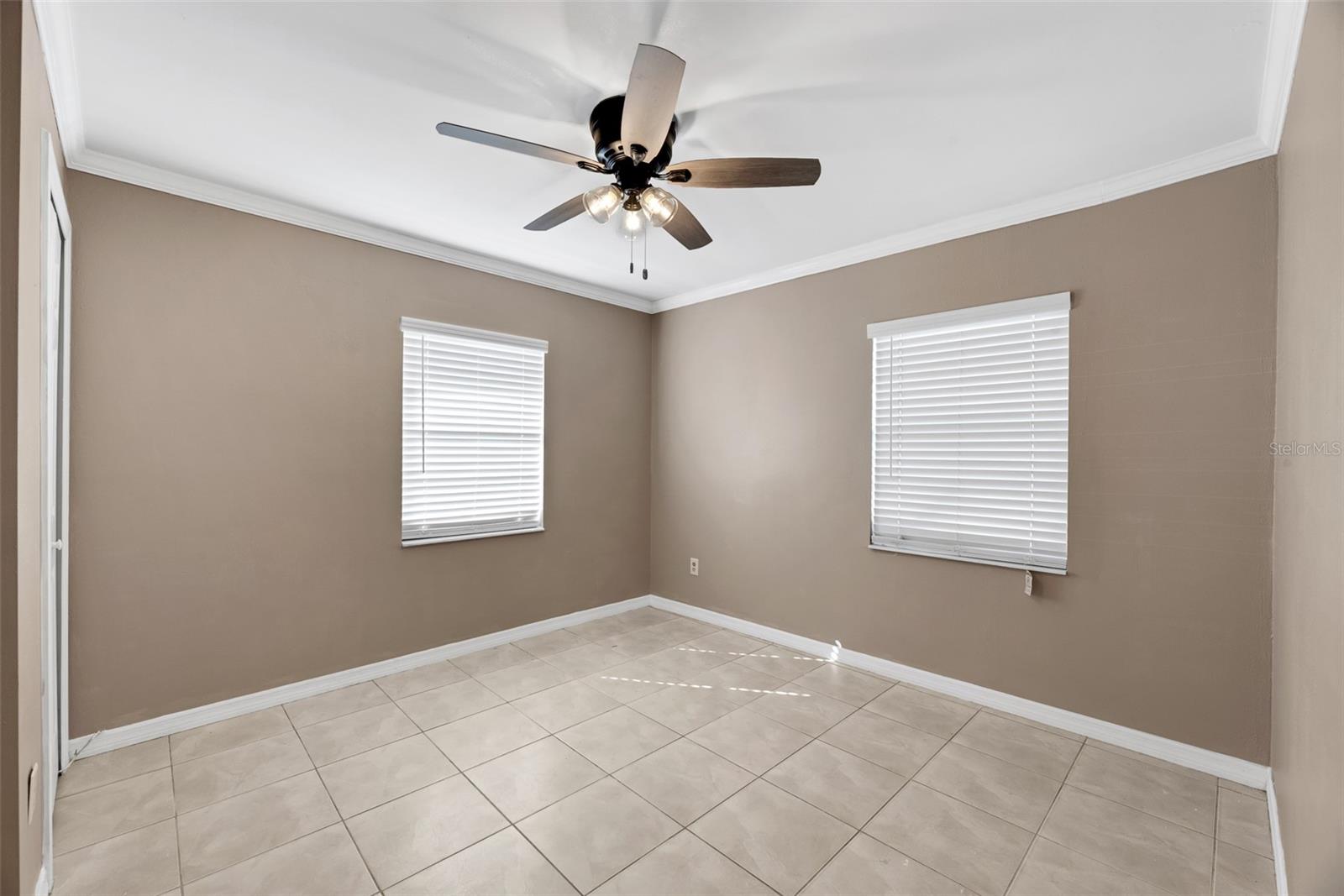 4006 FAWN CIR, TAMPA, FL, 33610
