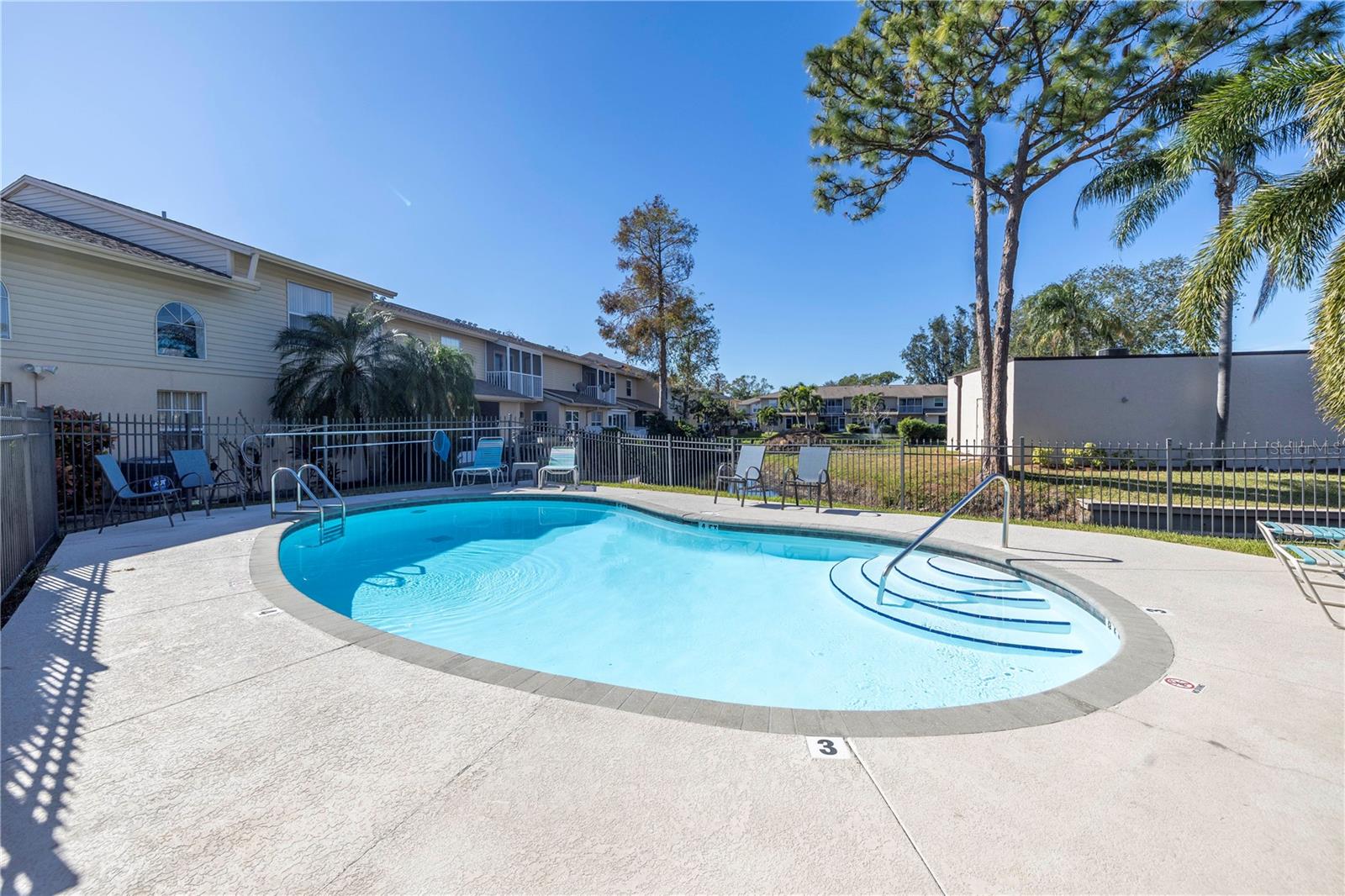 8954 ANTIGUA DR, SEMINOLE, FL, 33777