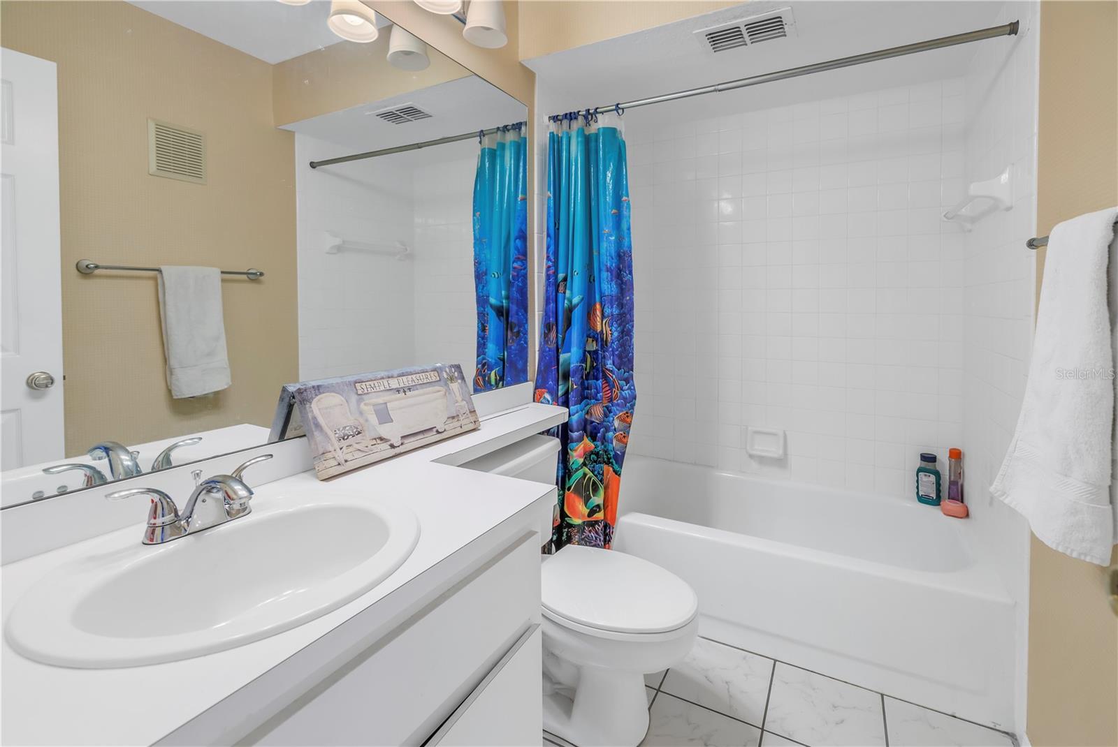 8954 ANTIGUA DR, SEMINOLE, FL, 33777