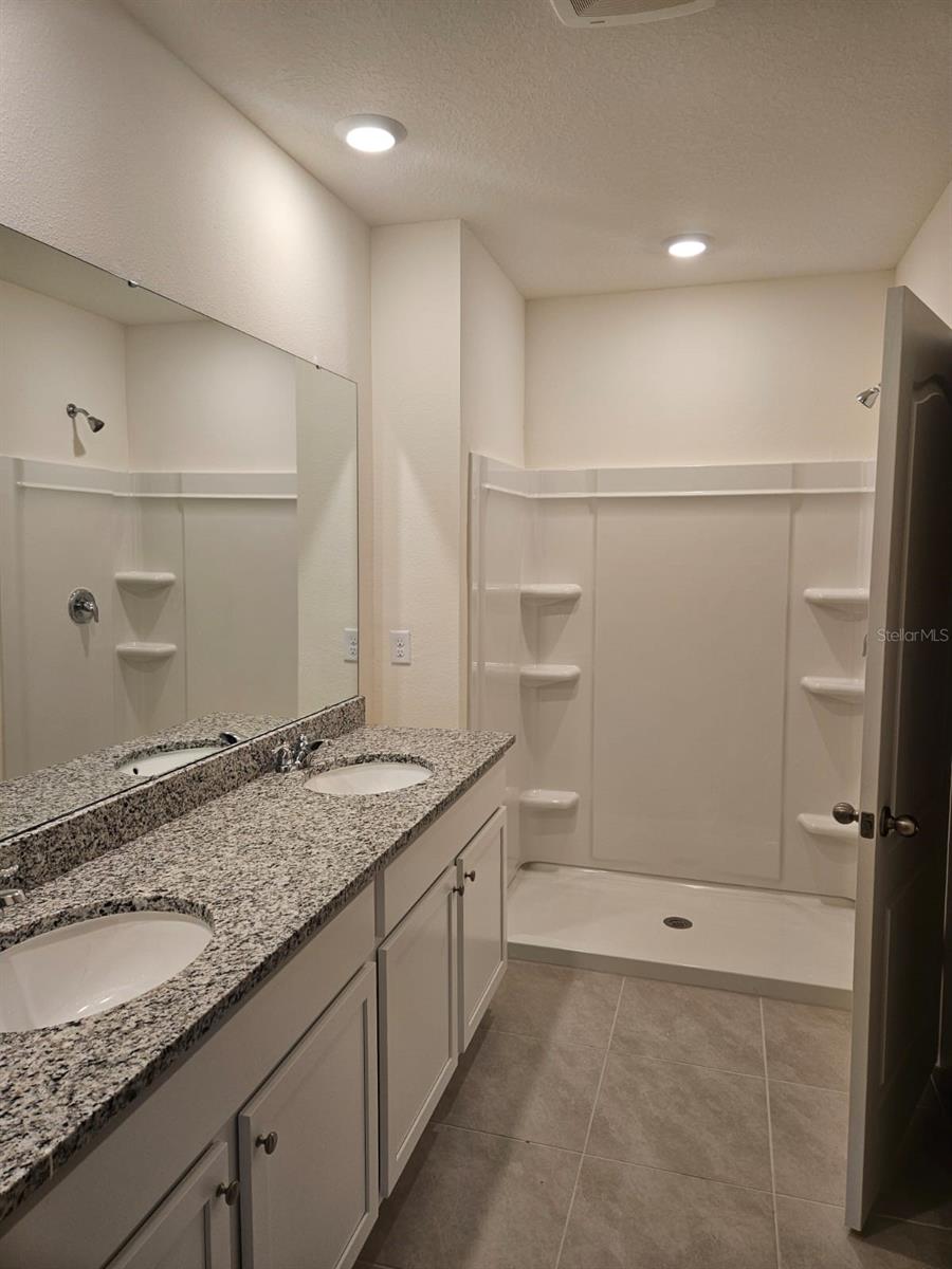 1181 CASCADES AVE, DAVENPORT, FL, 33837