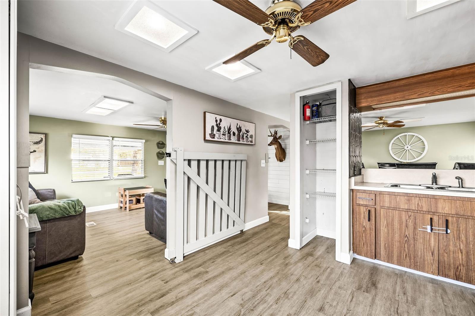 6129 MANGROVE DR, WESLEY CHAPEL, FL, 33544