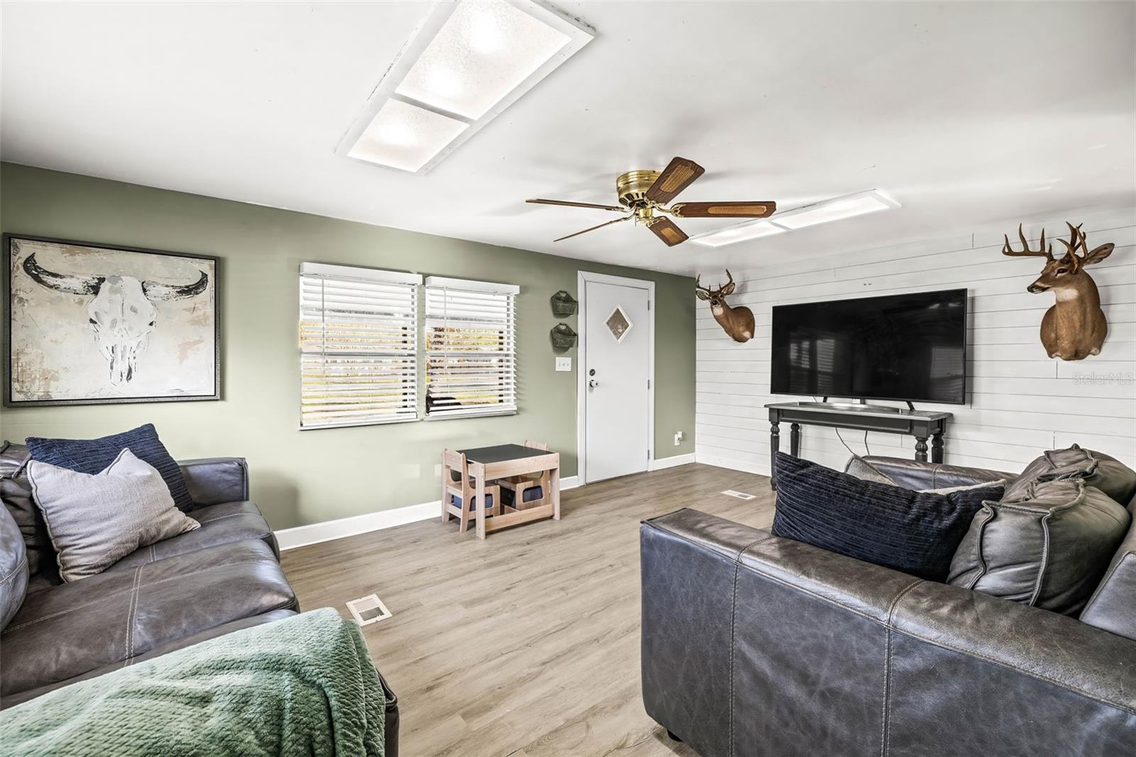 6129 MANGROVE DR, WESLEY CHAPEL, FL, 33544