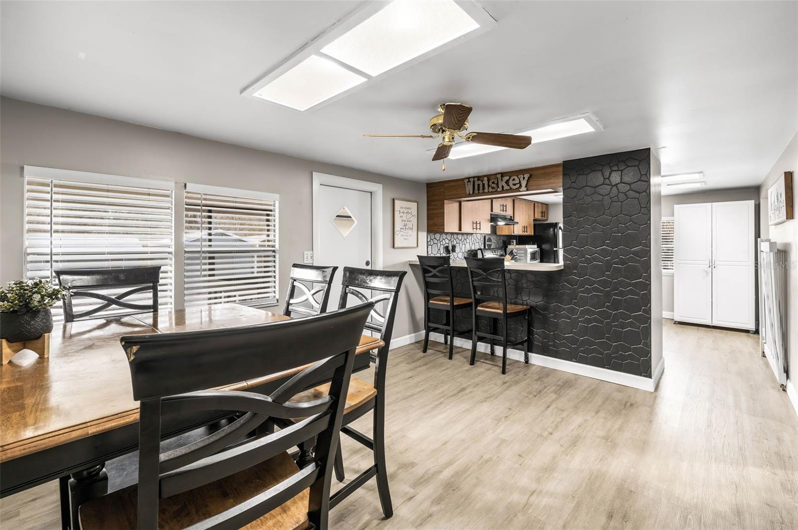 6129 MANGROVE DR, WESLEY CHAPEL, FL, 33544
