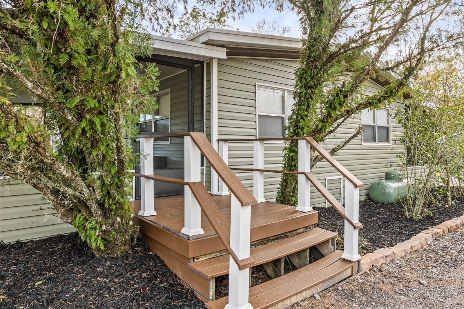 6129 MANGROVE DR, WESLEY CHAPEL, FL, 33544