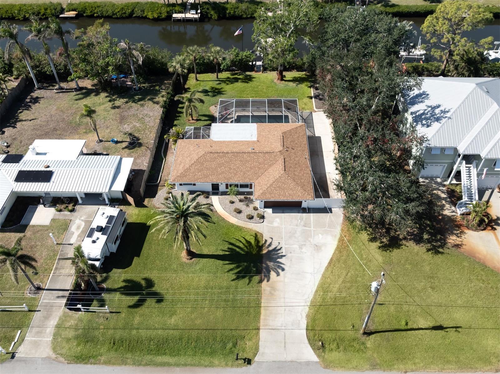 809 GARLAND AVE, NOKOMIS, FL, 34275