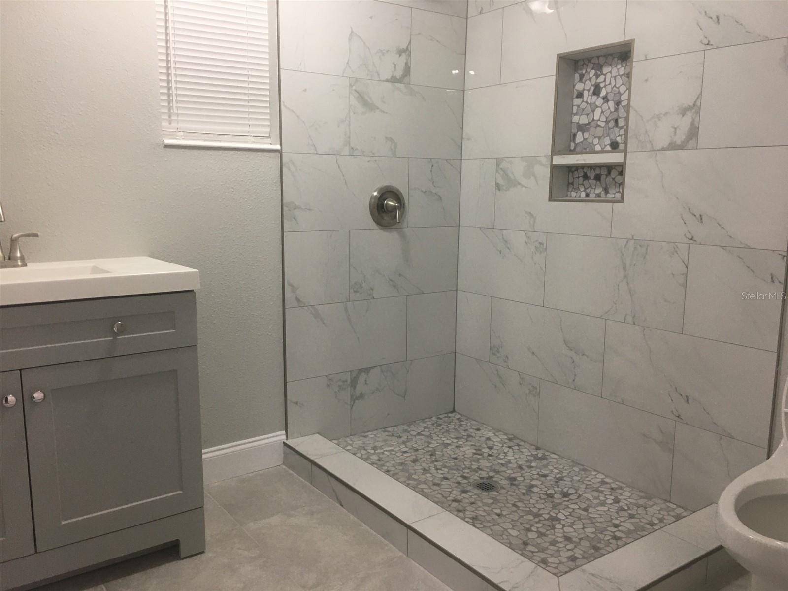 8 W PAR ST #2, ORLANDO, FL, 32804