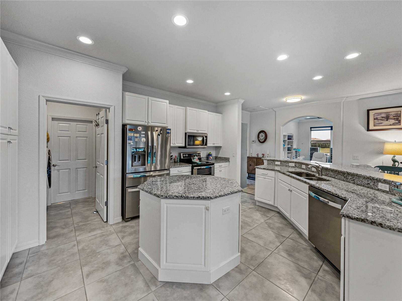 4240 DUNMORE DR, LAKE WALES, FL, 33859