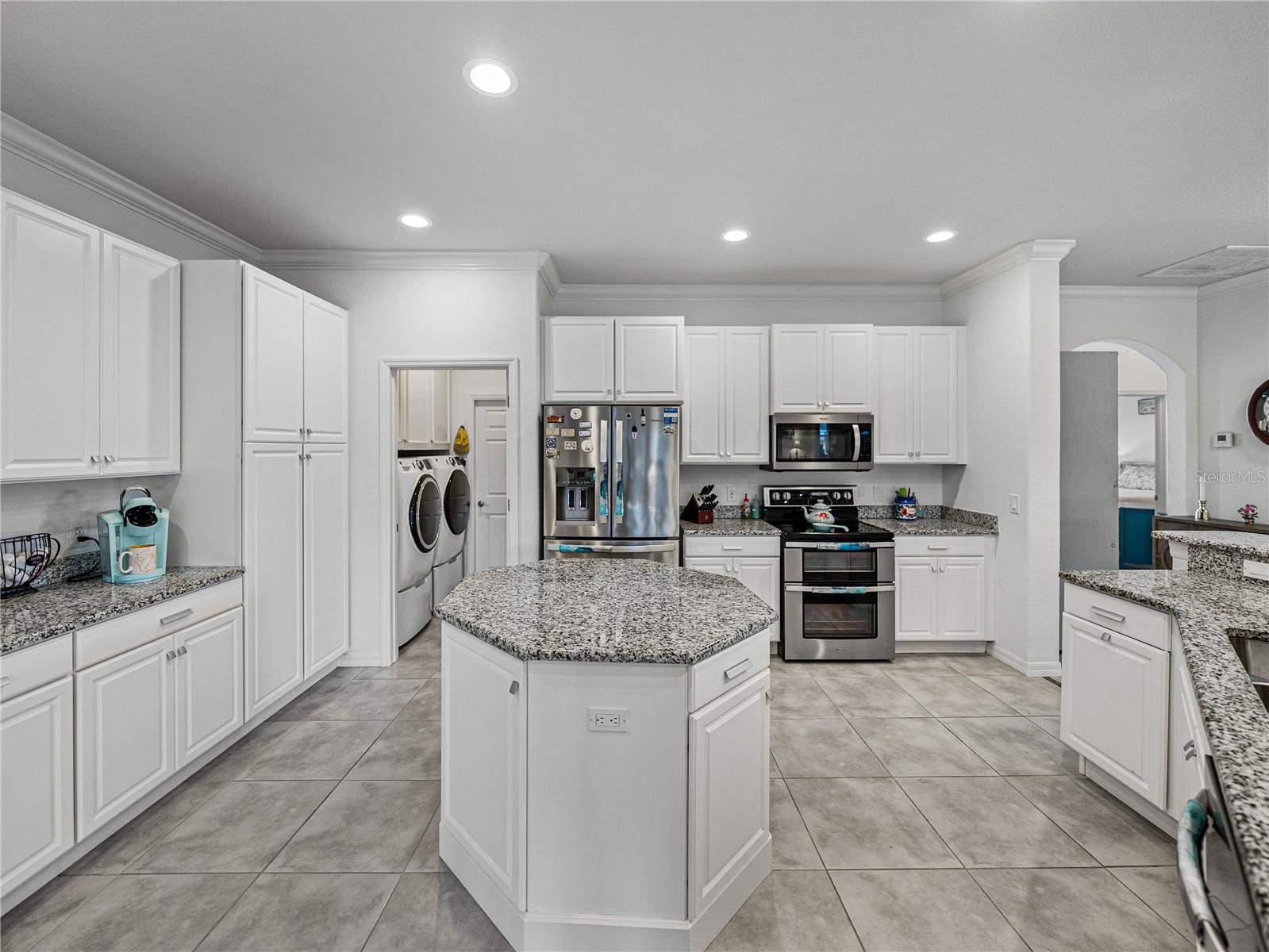 4240 DUNMORE DR, LAKE WALES, FL, 33859