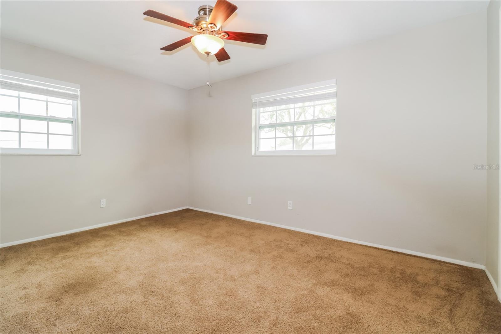 1370 LEONA DR, LARGO, FL, 33770