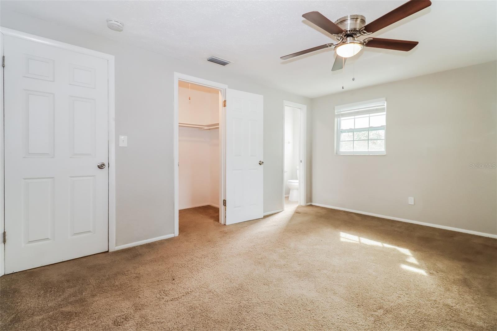 1370 LEONA DR, LARGO, FL, 33770