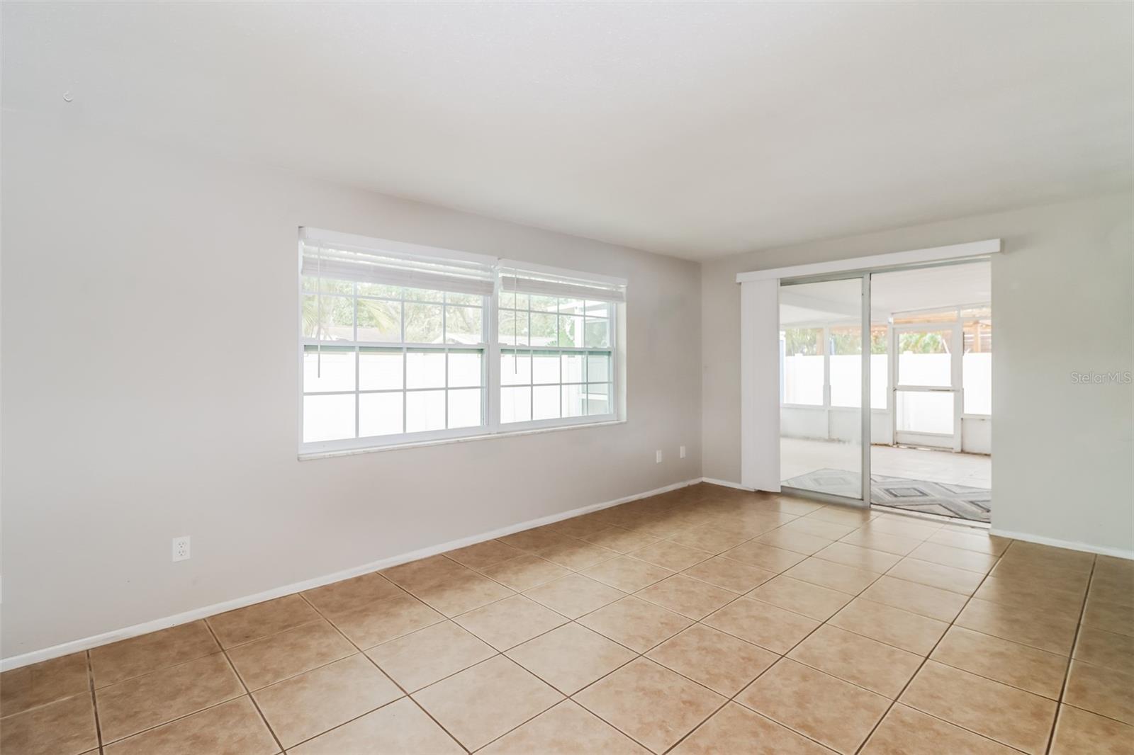 1370 LEONA DR, LARGO, FL, 33770
