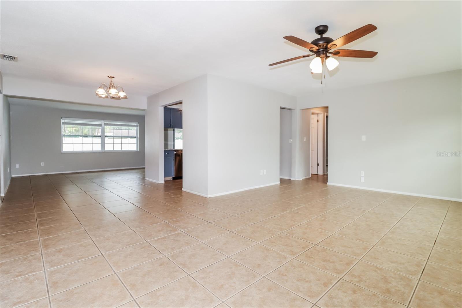 1370 LEONA DR, LARGO, FL, 33770