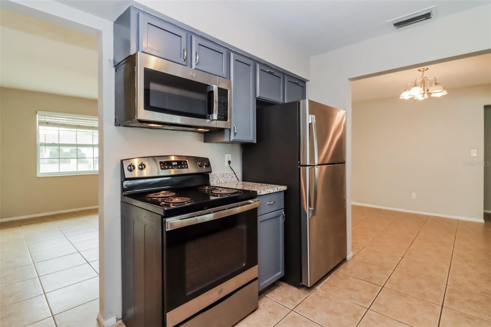 1370 LEONA DR, LARGO, FL, 33770