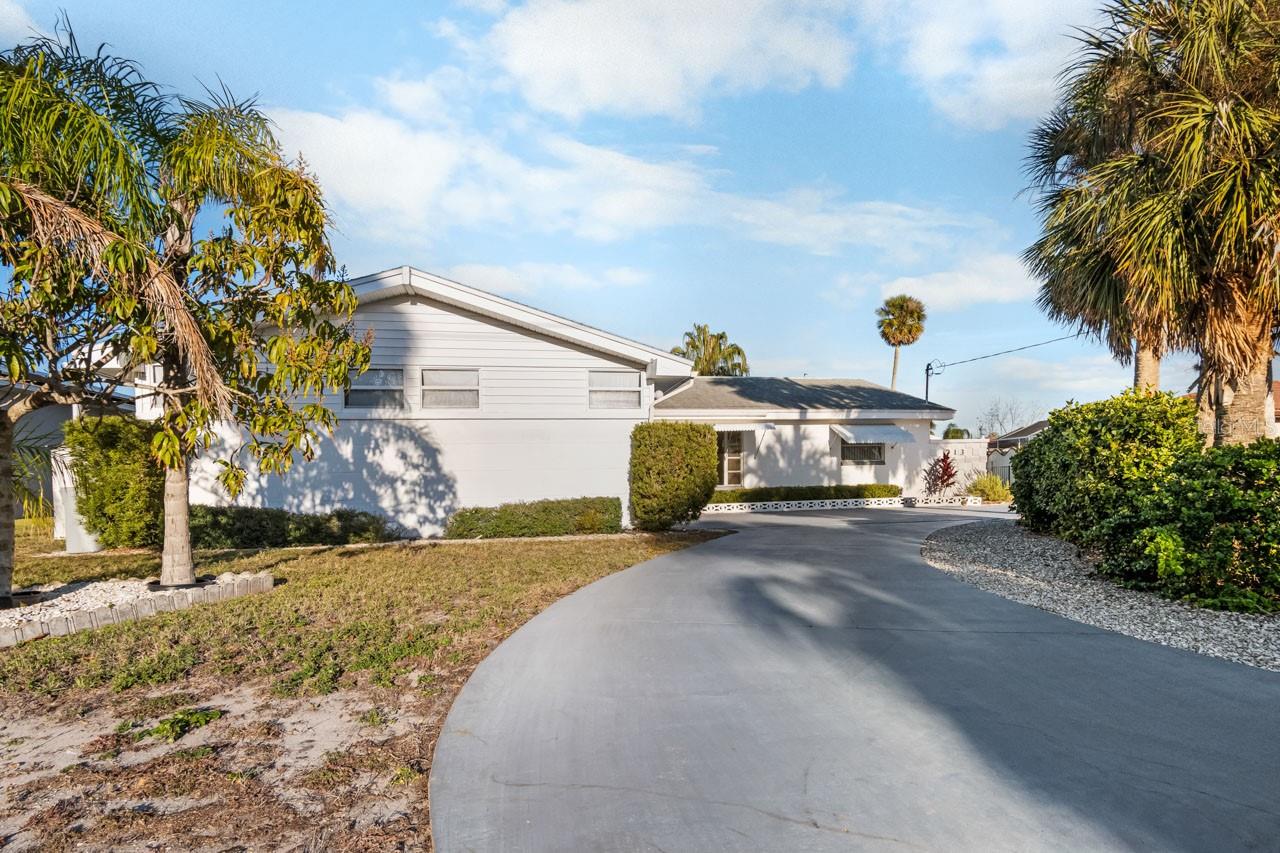 713 GRAN KAYMEN WAY, APOLLO BEACH, FL, 33572