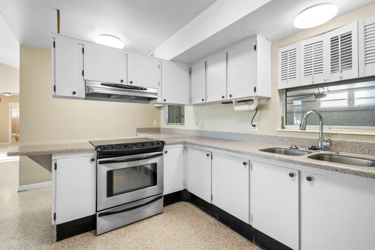 713 GRAN KAYMEN WAY, APOLLO BEACH, FL, 33572