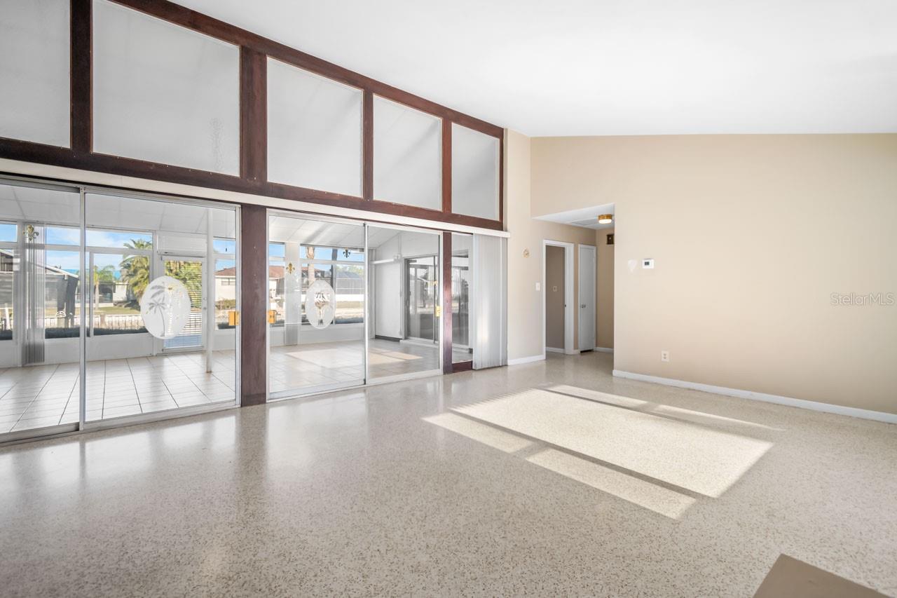 713 GRAN KAYMEN WAY, APOLLO BEACH, FL, 33572