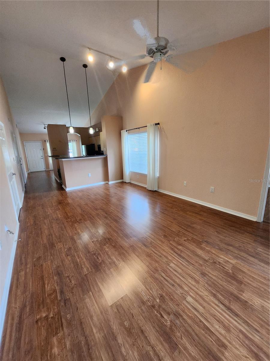 3653 KINGS RD #101, PALM HARBOR, FL, 34685