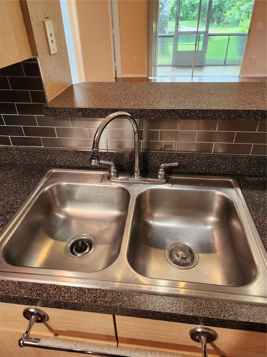 3653 KINGS RD #101, PALM HARBOR, FL, 34685