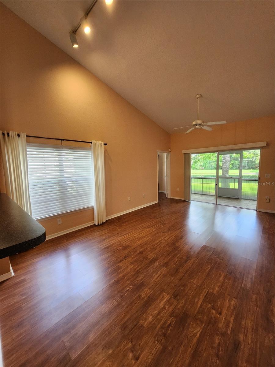 3653 KINGS RD #101, PALM HARBOR, FL, 34685