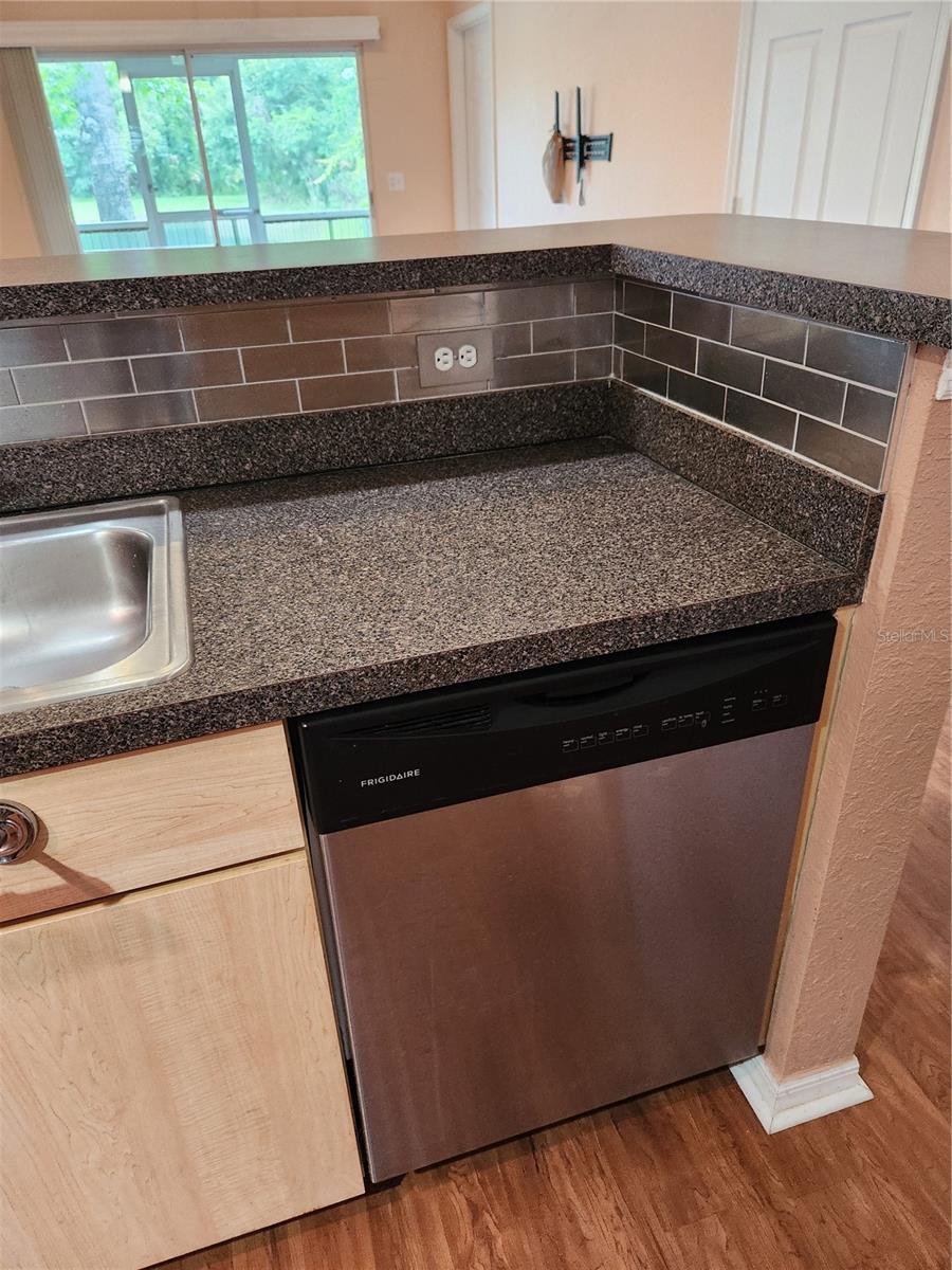 3653 KINGS RD #101, PALM HARBOR, FL, 34685