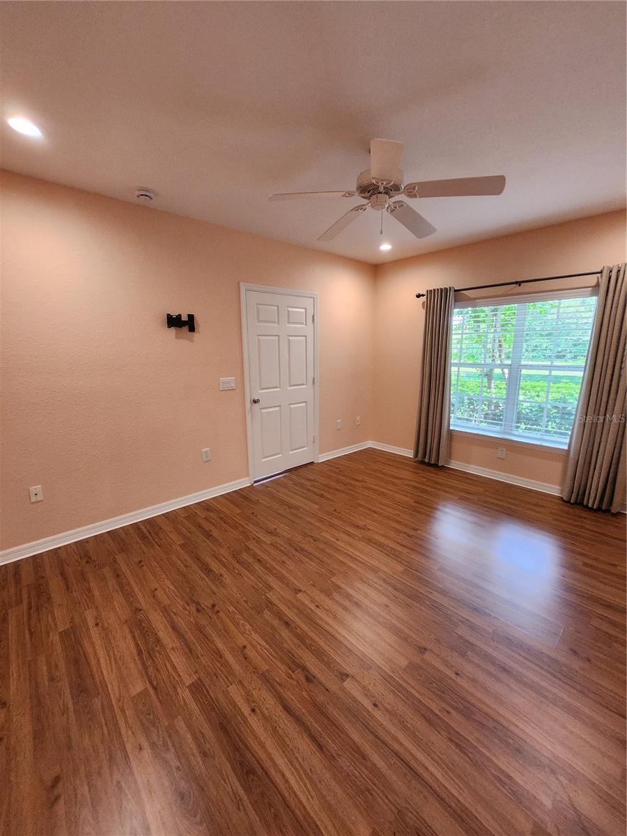 3653 KINGS RD #101, PALM HARBOR, FL, 34685