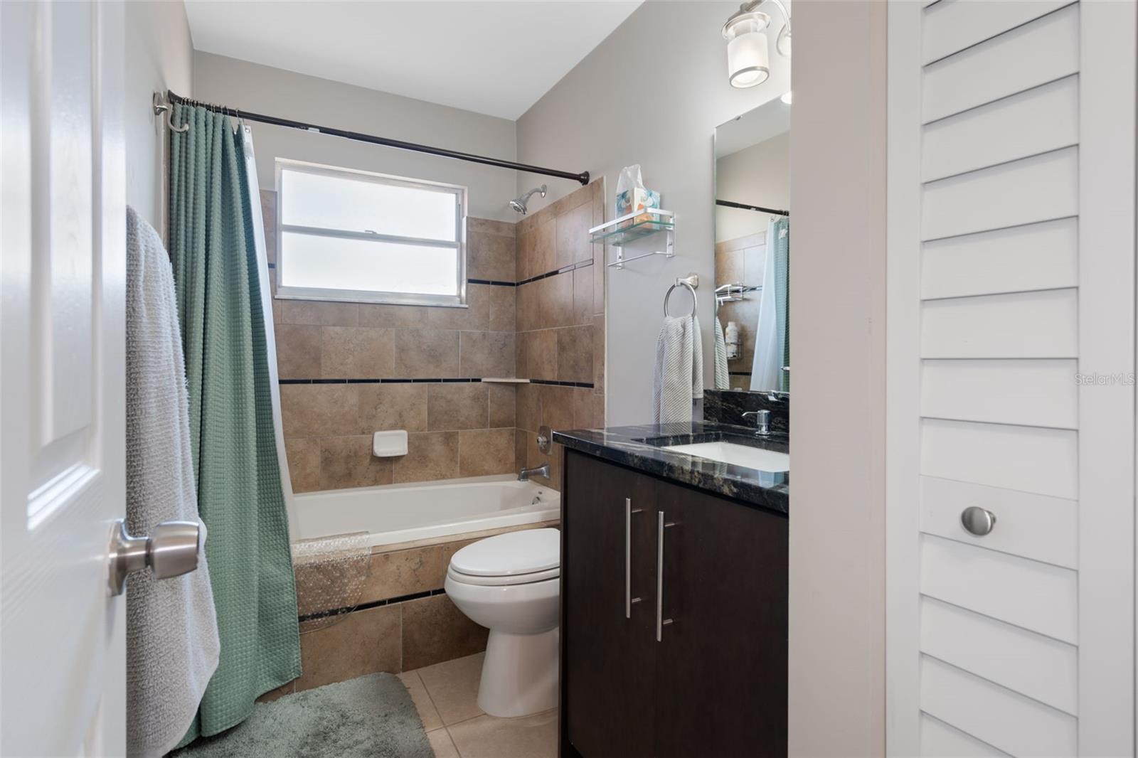 5640 WESTWIND LN, SARASOTA, FL, 34231