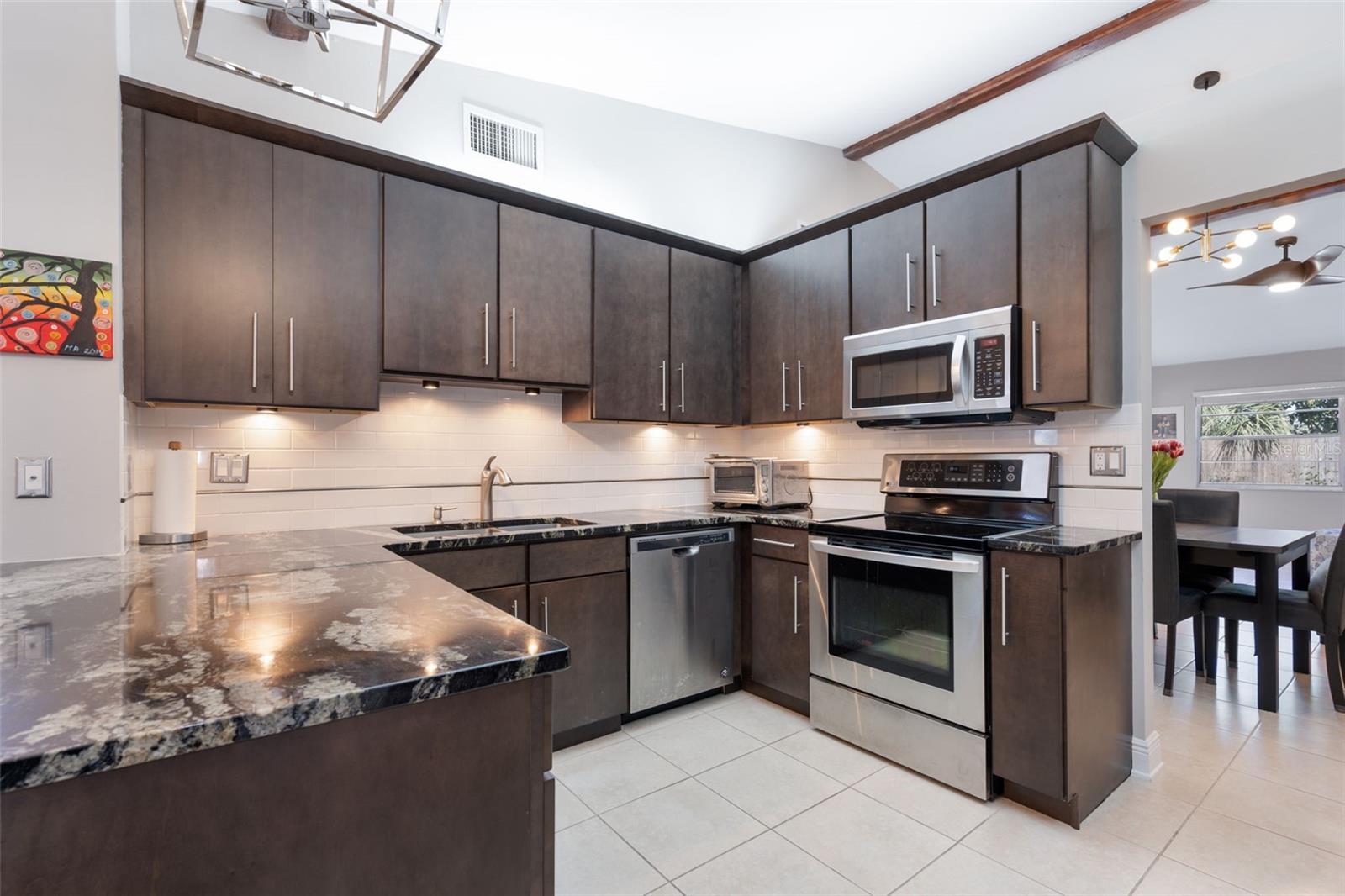 5640 WESTWIND LN, SARASOTA, FL, 34231