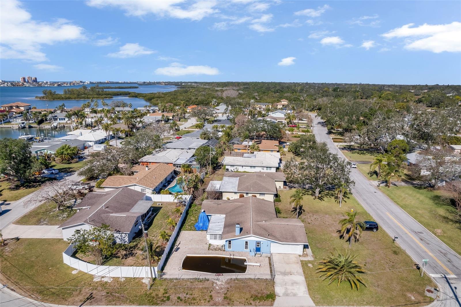 5708 BAYSHORE DR, SEMINOLE, FL, 33772
