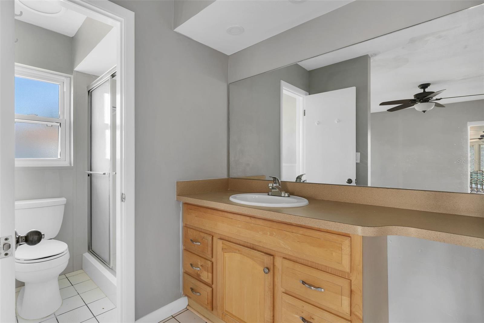 5708 BAYSHORE DR, SEMINOLE, FL, 33772