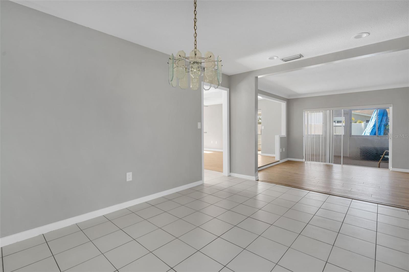 5708 BAYSHORE DR, SEMINOLE, FL, 33772