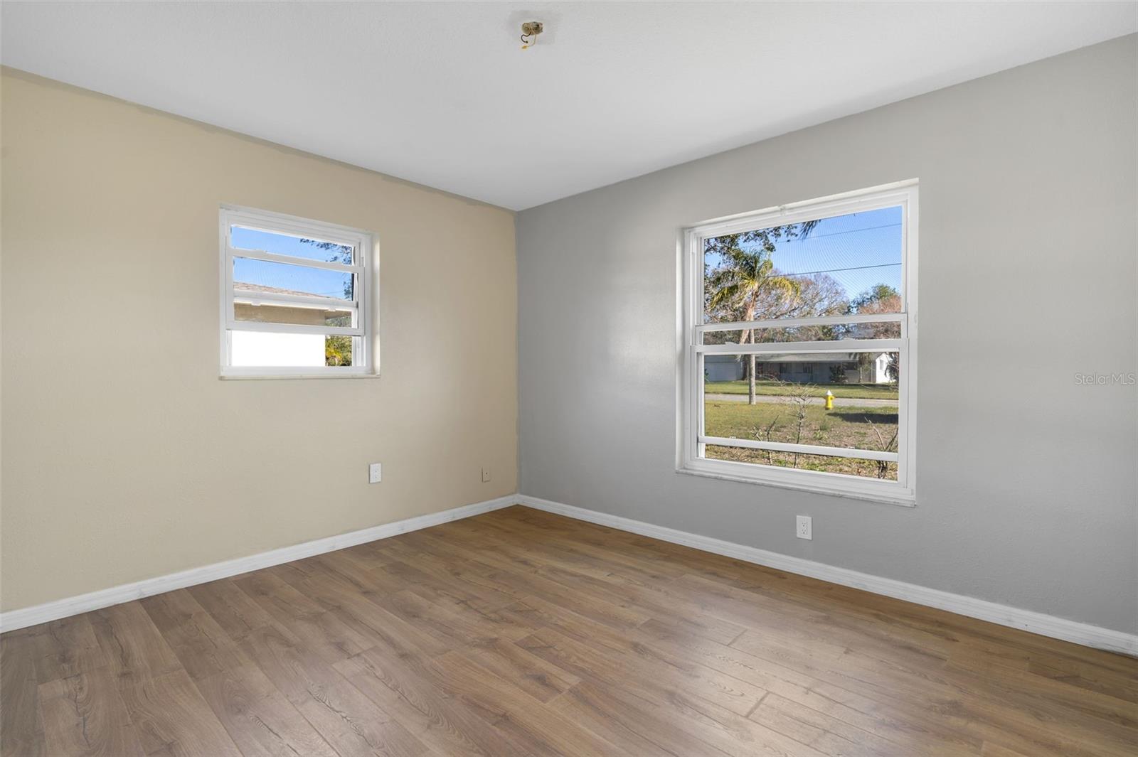 5708 BAYSHORE DR, SEMINOLE, FL, 33772