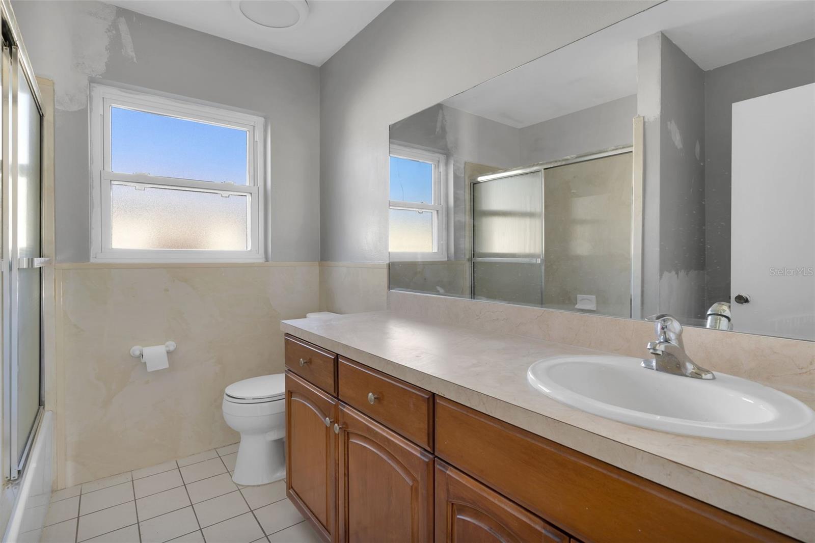 5708 BAYSHORE DR, SEMINOLE, FL, 33772
