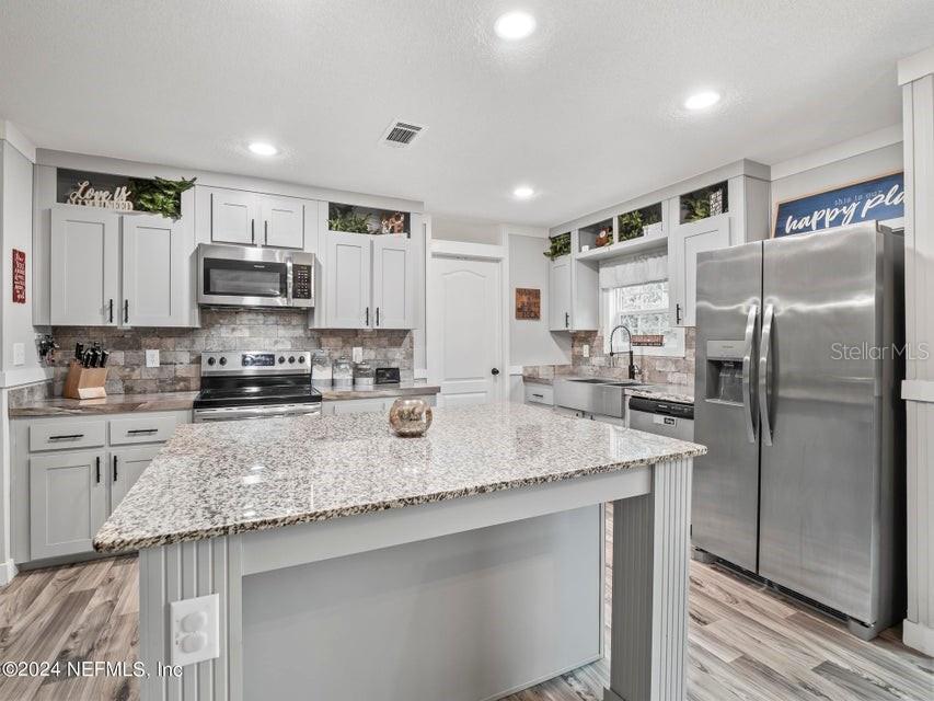 204 1ST ST, MELROSE, FL, 32666