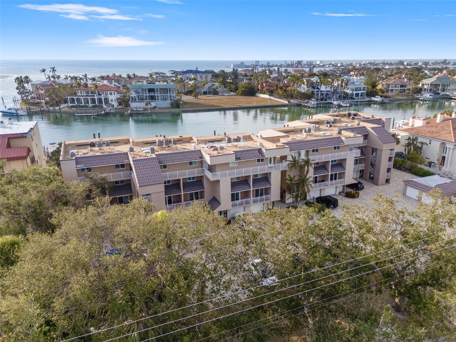 936 PINELLAS BAYWAY S #T10, ST PETERSBURG, FL, 33715
