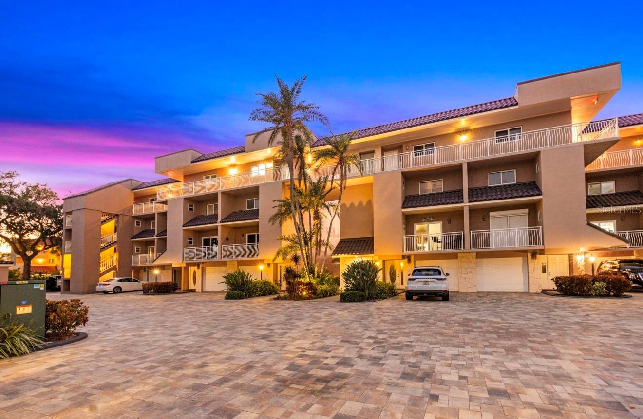 936 PINELLAS BAYWAY S #T10, ST PETERSBURG, FL, 33715