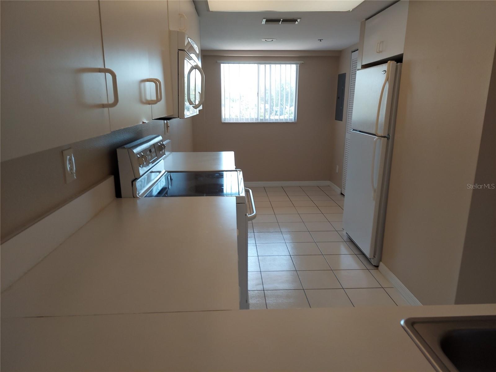 9510 HARBOR GREENS WAY #402, SEMINOLE, FL, 33776