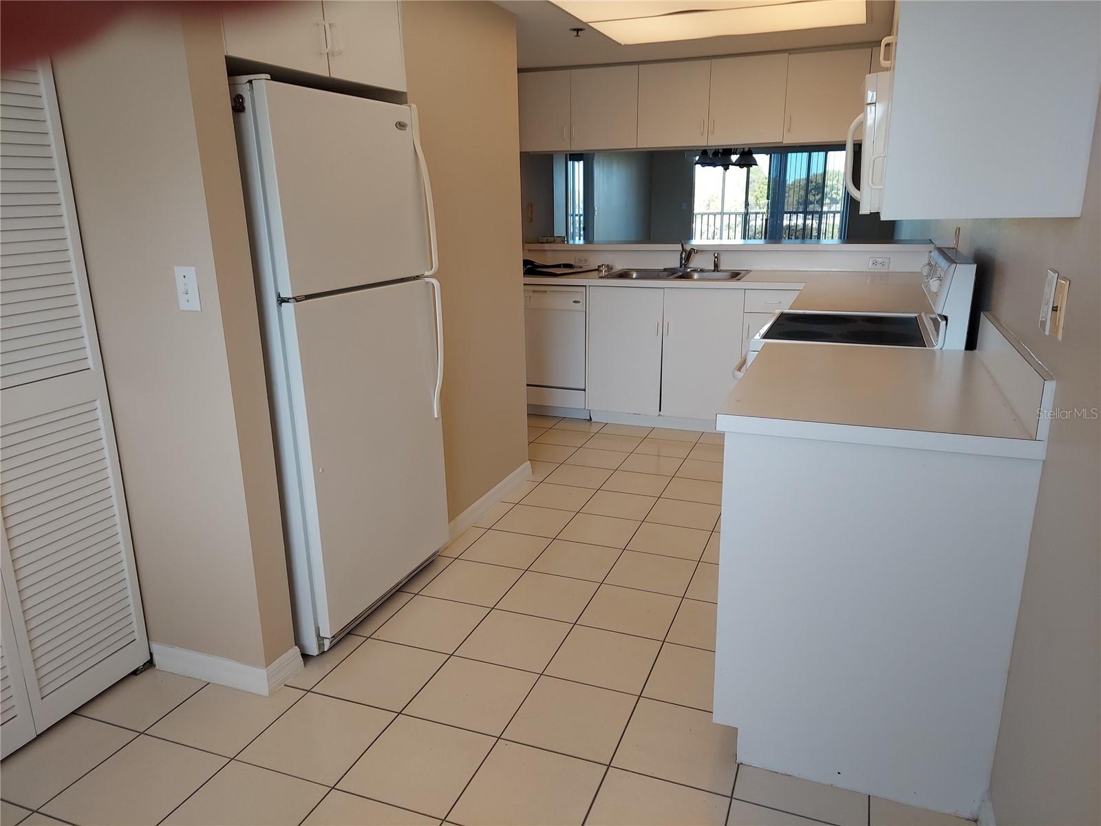 9510 HARBOR GREENS WAY #402, SEMINOLE, FL, 33776