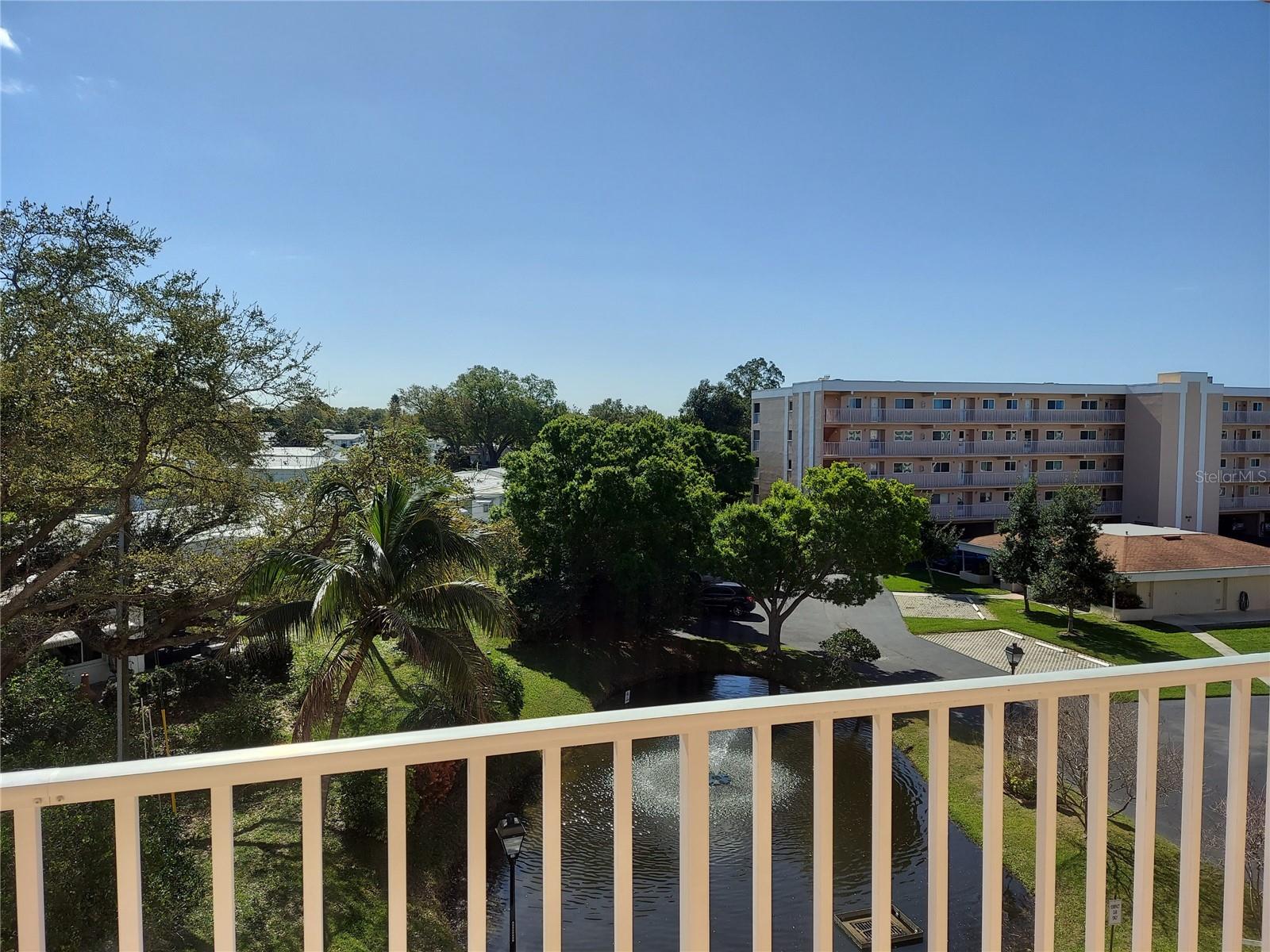9510 HARBOR GREENS WAY #402, SEMINOLE, FL, 33776