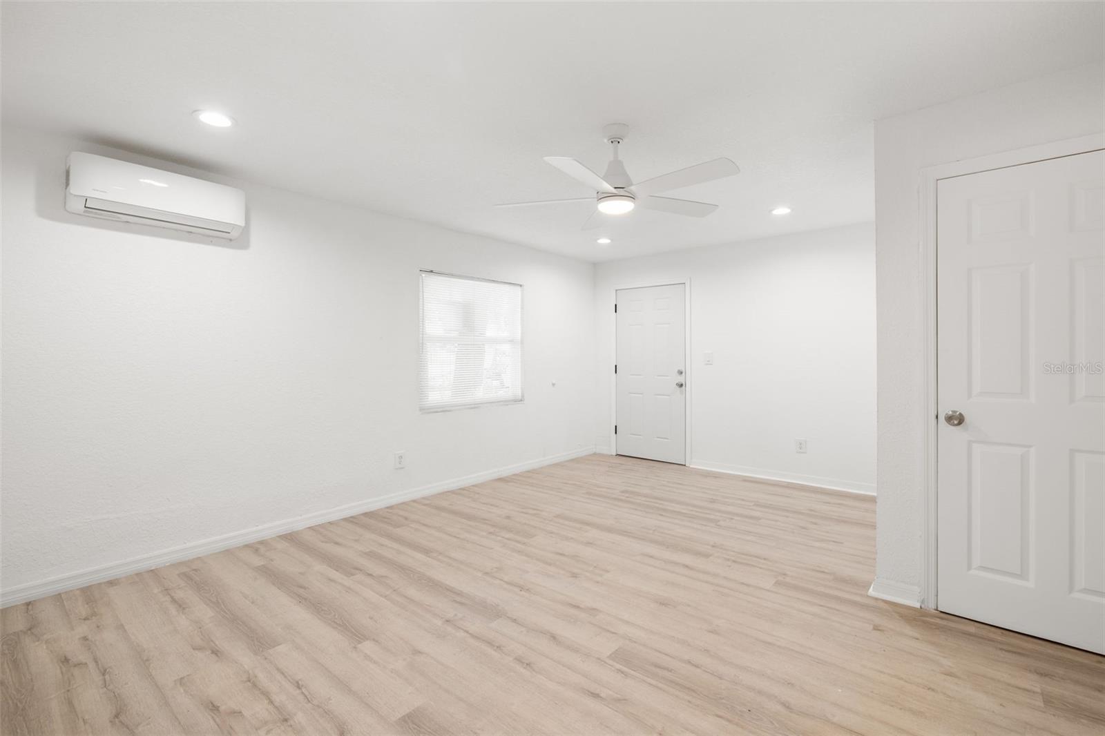 9404 N MULBERRY, TAMPA, FL, 33612