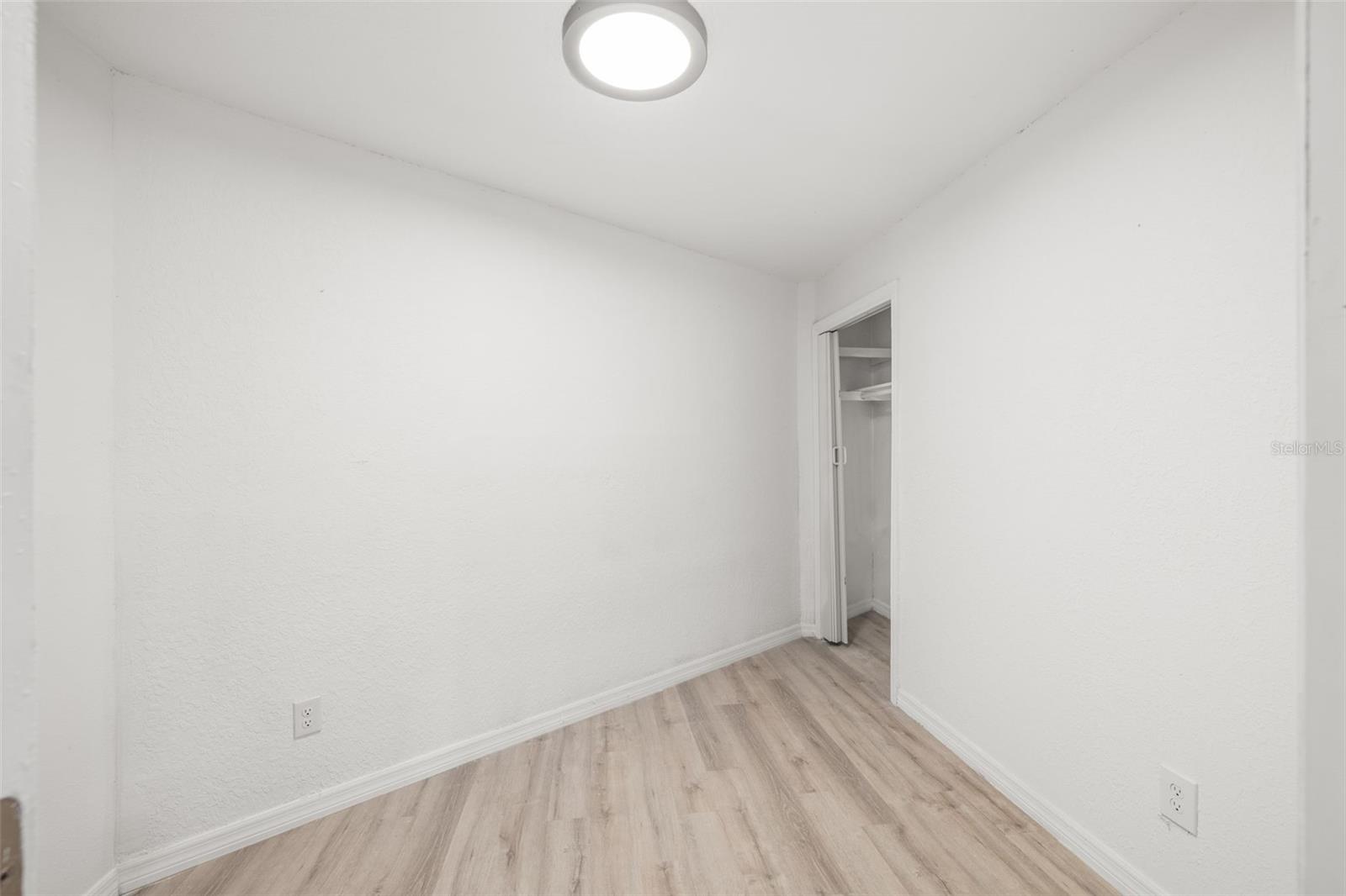 9404 N MULBERRY, TAMPA, FL, 33612