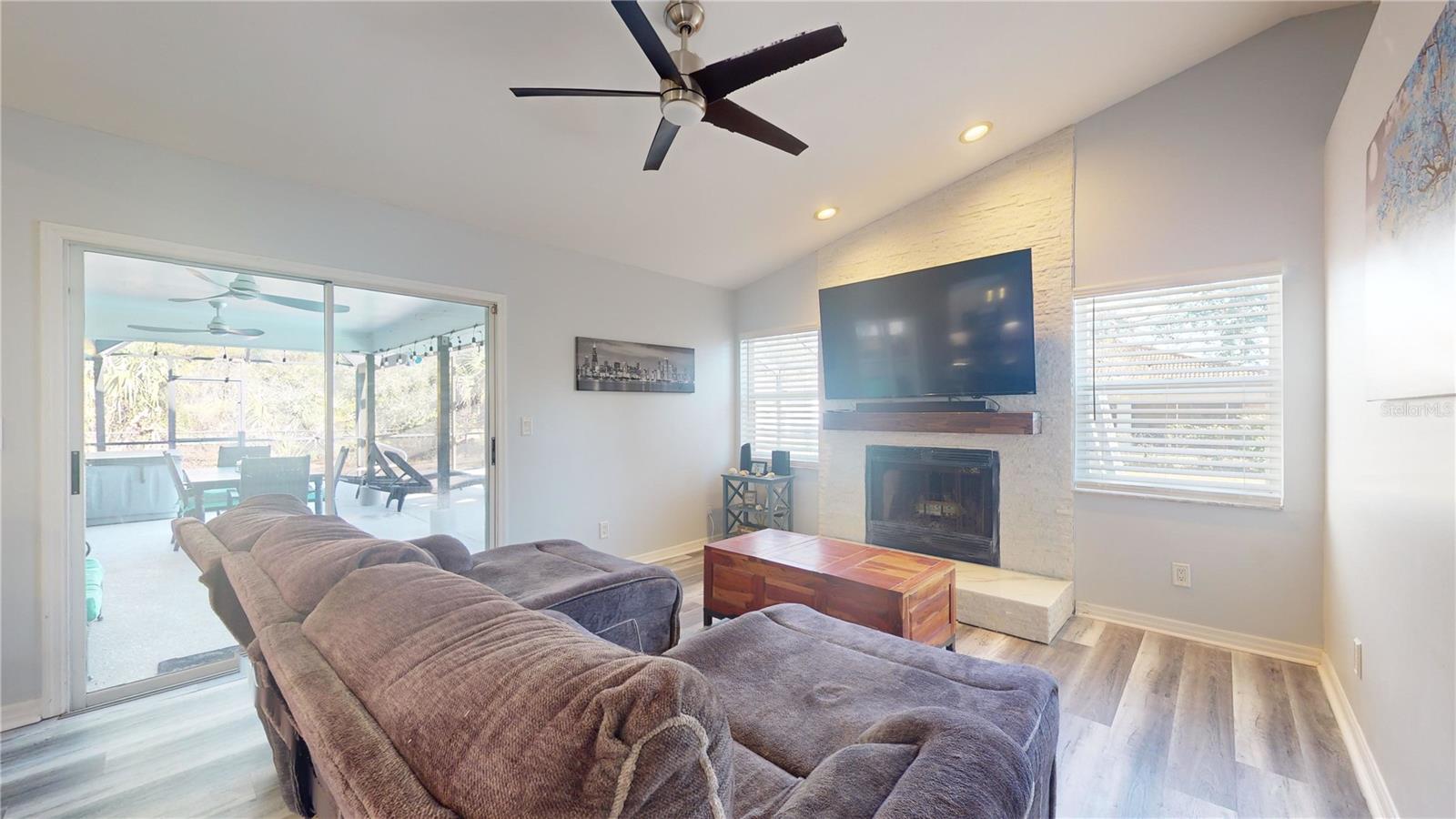 21 FREEPORT LN, PALM COAST, FL, 32137